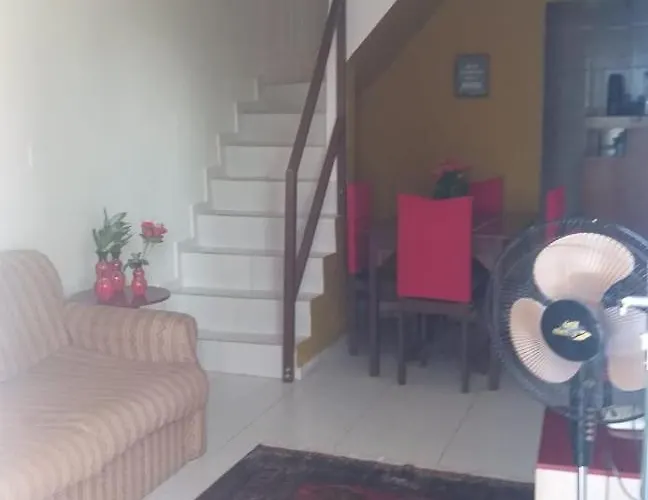 Duplex Simples Bem Localizado